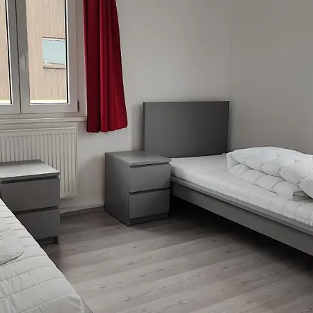 Apartmán 10 Personen Monteurwohnung Bei Wuerzburg Fuenf Schlafzimmer Incl Eigener Parkplatz - Nur Einzelbetten