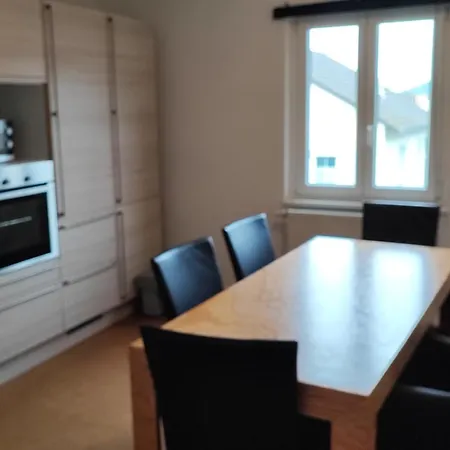 10 Personen Monteurwohnung Bei Wuerzburg Fuenf Schlafzimmer Incl Eigener Parkplatz - Nur Einzelbetten Veitshöchheim