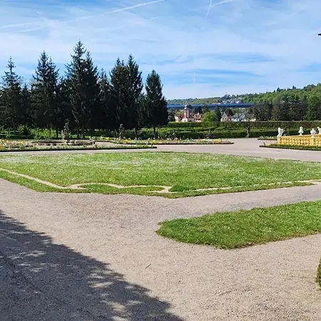 10 Personen Monteurwohnung Bei Wuerzburg Fuenf Schlafzimmer Incl Eigener Parkplatz - Nur Einzelbetten * Veitshöchheim