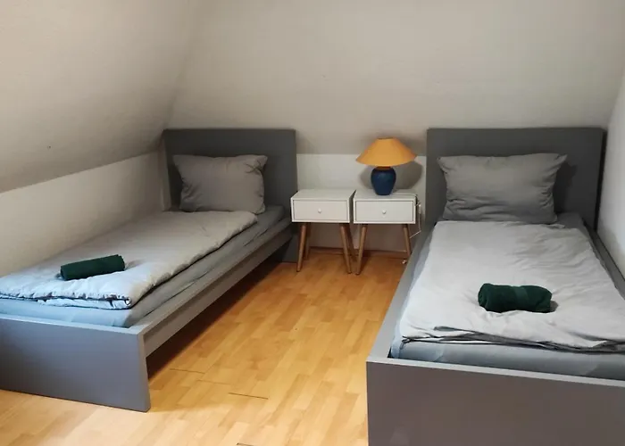 Appartement 10 Personen Monteurwohnung Bei Wuerzburg Fuenf Schlafzimmer Incl Eigener Parkplatz - Nur Einzelbetten
