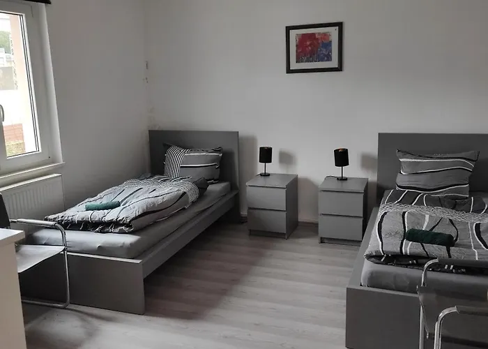 10 Personen Monteurwohnung Bei Wuerzburg Fuenf Schlafzimmer Incl Eigener Parkplatz - Nur Einzelbetten Appartement