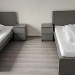10 Personen Monteurwohnung Bei Wuerzburg Fuenf Schlafzimmer Incl Eigener Parkplatz - Nur Einzelbetten Lejlighed