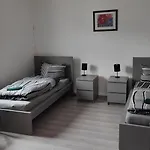 10 Personen Monteurwohnung Bei Wuerzburg Fuenf Schlafzimmer Incl Eigener Parkplatz - Nur Einzelbetten Lejlighed