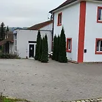 10 Personen Monteurwohnung Bei Wuerzburg Fuenf Schlafzimmer Incl Eigener Parkplatz - Nur Einzelbetten Lejlighed *