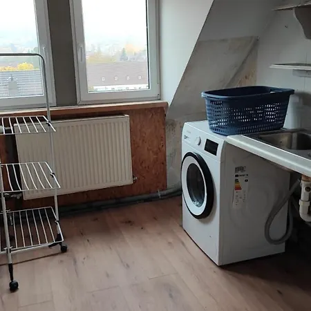 10 Personen Monteurwohnung Bei Wuerzburg Fuenf Schlafzimmer Incl Eigener Parkplatz - Nur Einzelbetten * 파이츠획하임